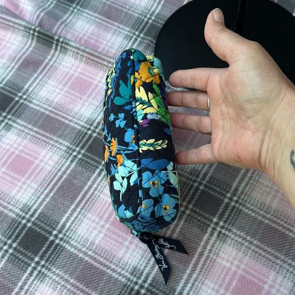 Vera Bradly makeup case - Picture 4 of 4